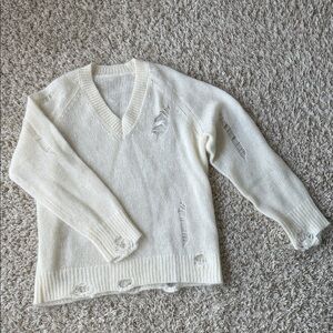 Elegant Ivory V-Neck Sweater
